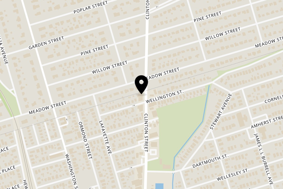 Map showing the location of Antonio's Pizzeria on 435 Clinton St in Hempstead